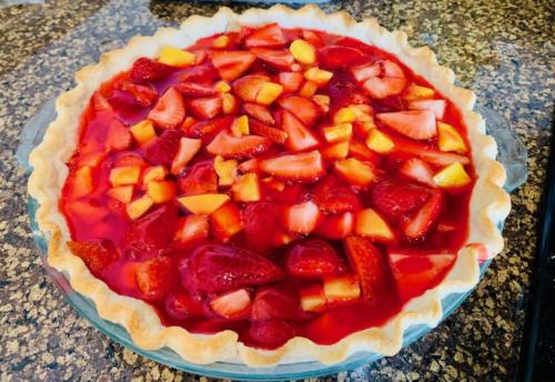 Fresh Strawberry Mango Pie